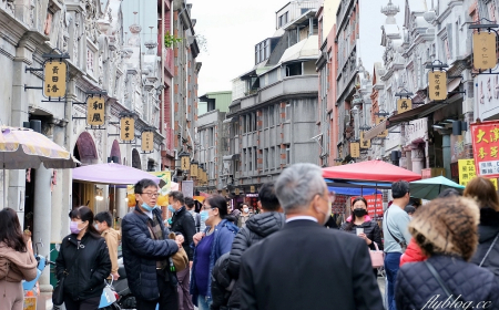 Chợ Đêm Đào Viên: "Bữa Tiệc" Đêm Khuya Đầy Sắc Màu Cho Tín Đồ Ăn Uống & Mua Sắm